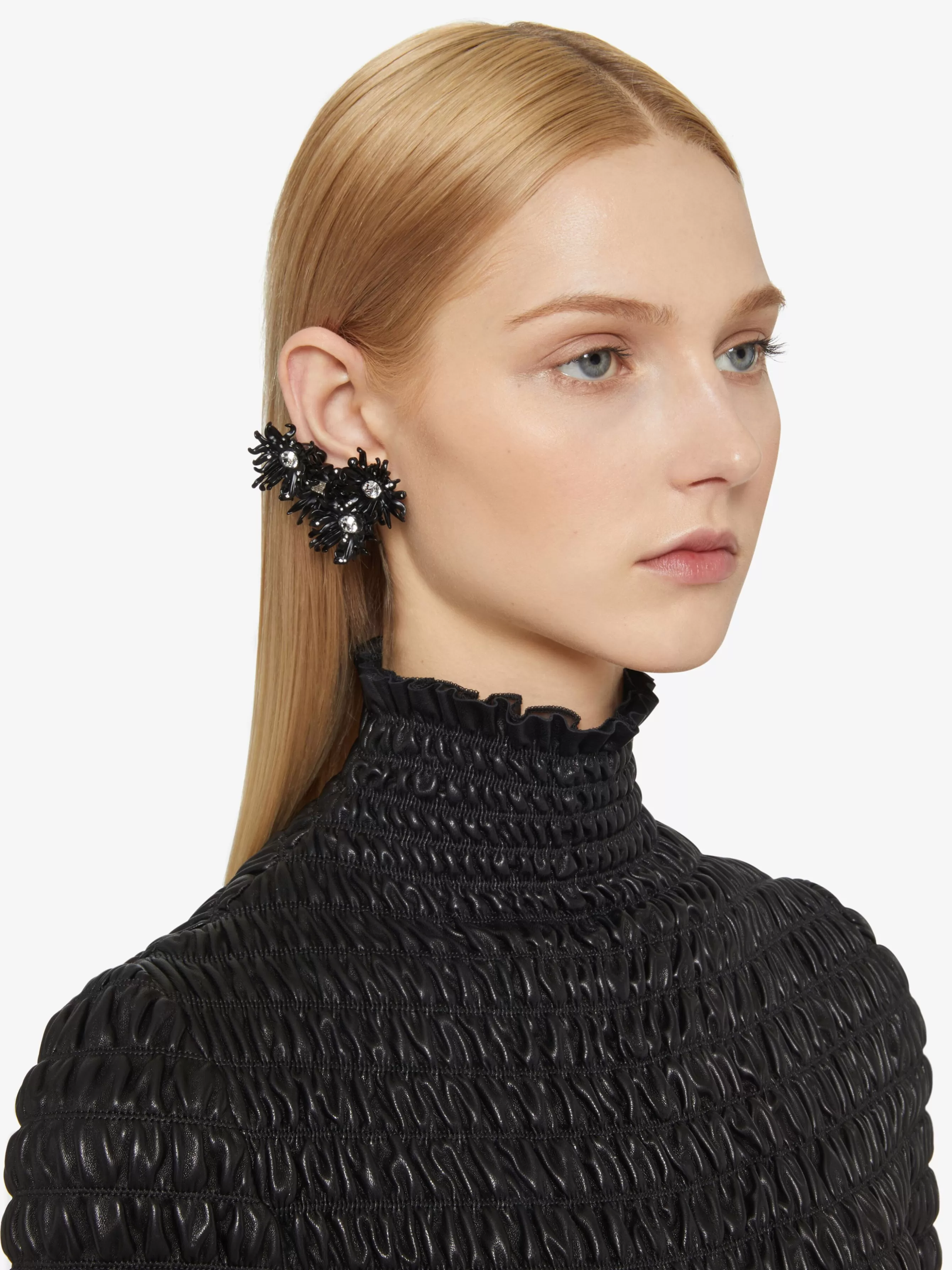 Sale/Women GIVENCHY Jewels & Accessories | Jewelry-Daisy clip earring in metal and enamel with crystals