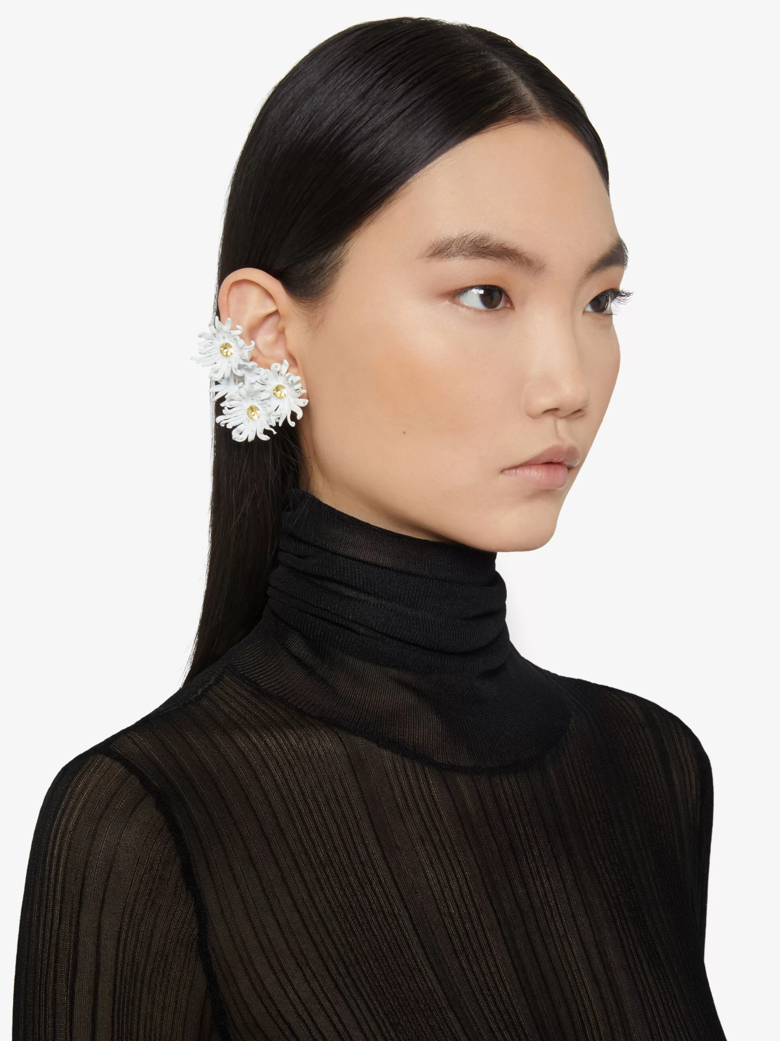 Sale/Women GIVENCHY Jewels & Accessories | Jewelry-Daisy clip earring in metal and enamel with crystals