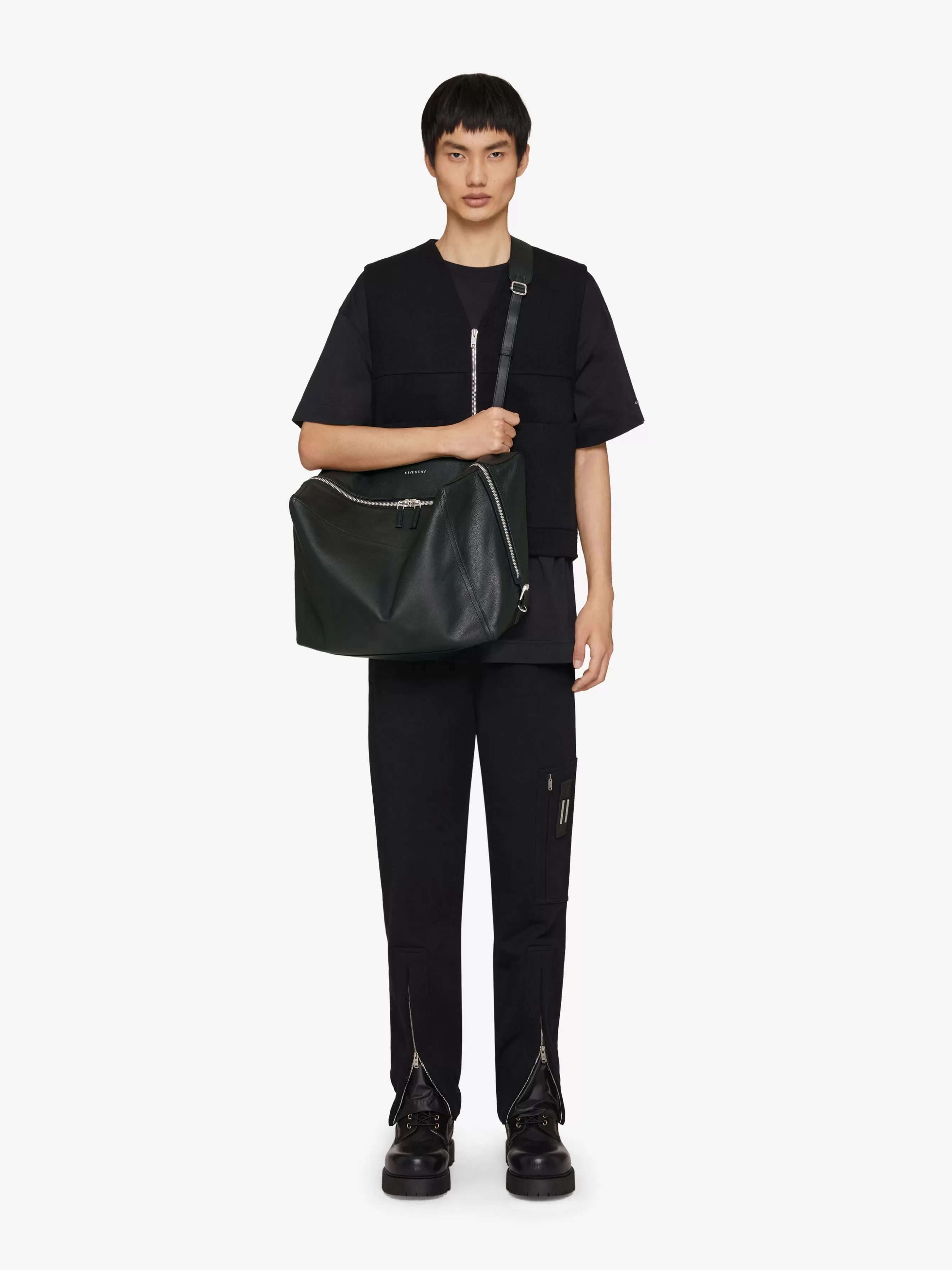 GIVENCHY Cross-body Bags-Medium Pandora bag in grained leather