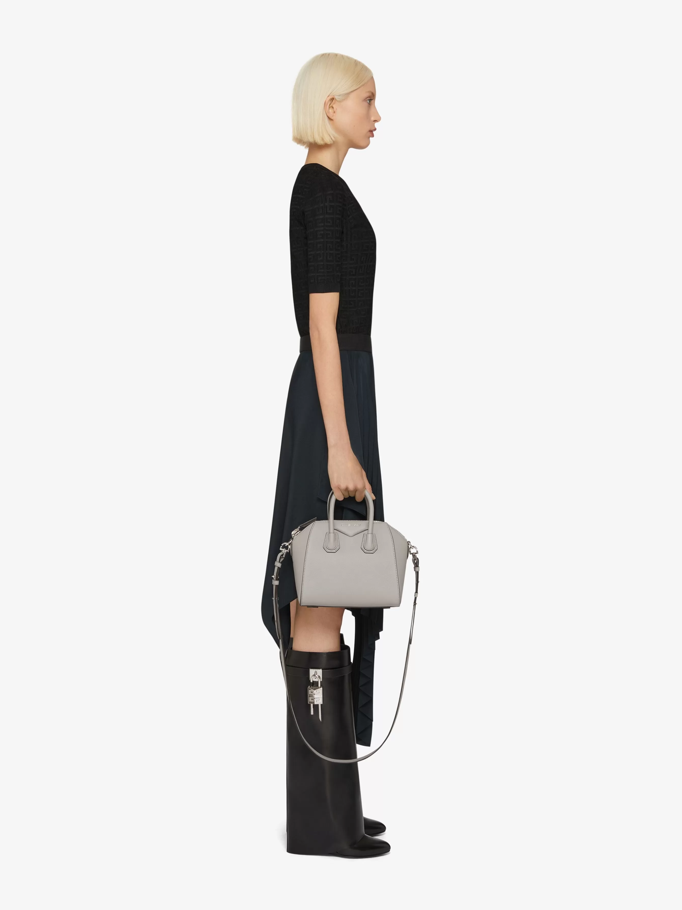 Women GIVENCHY Antigona | Mini & Micro bags-Mini Antigona bag in grained leather