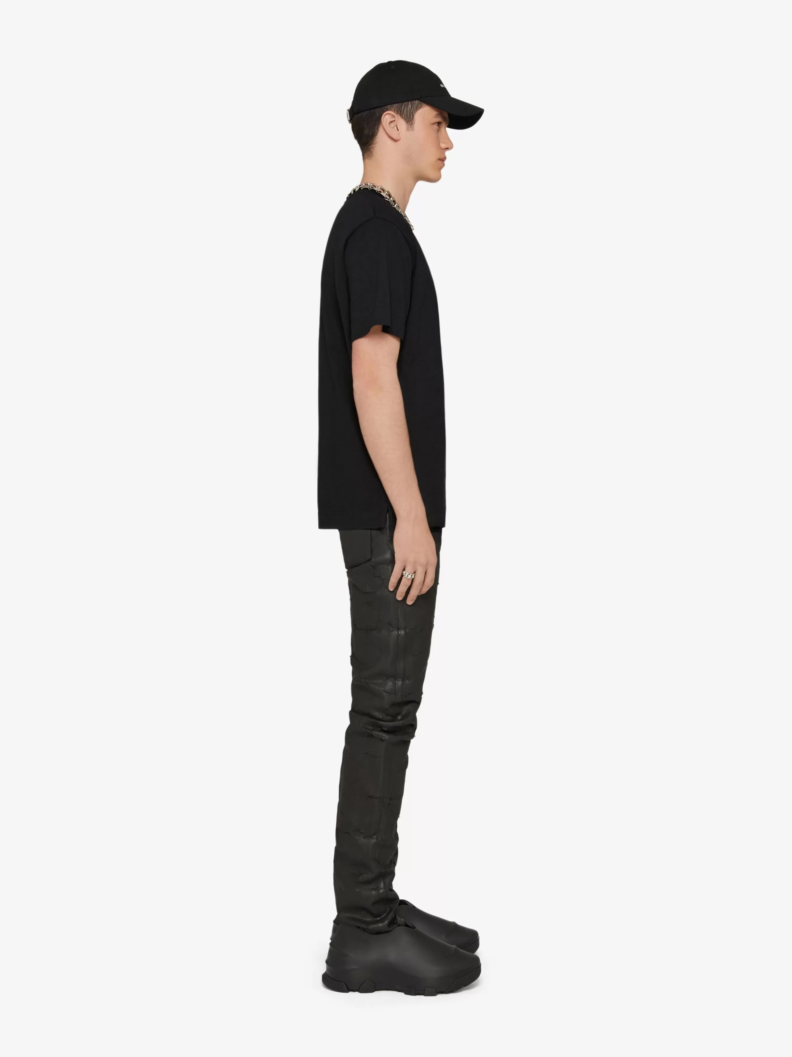 GIVENCHY T-Shirts-Slim fit t-shirt in cotton