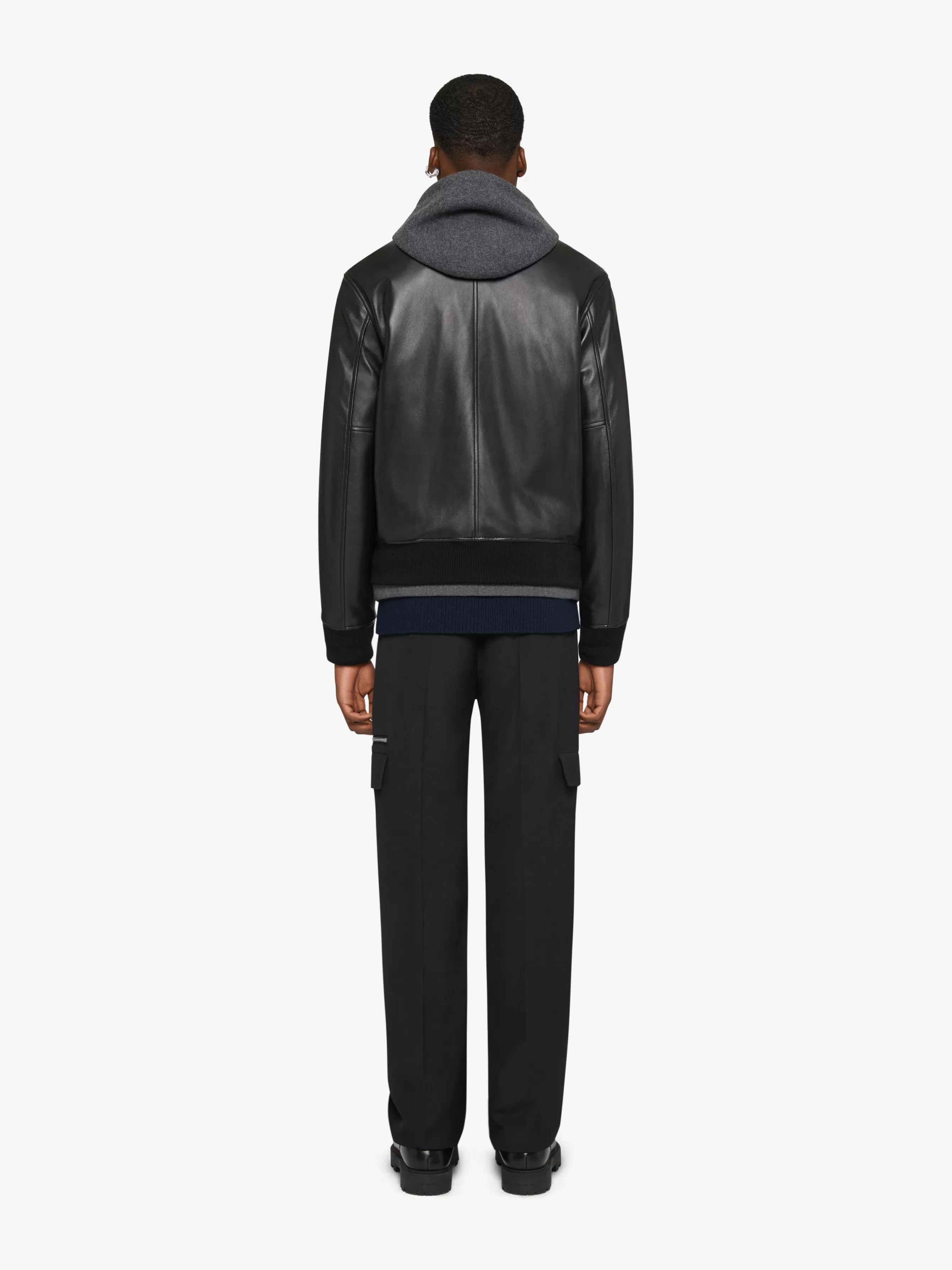 GIVENCHY Pants-Tailored pants in wool with pocket details